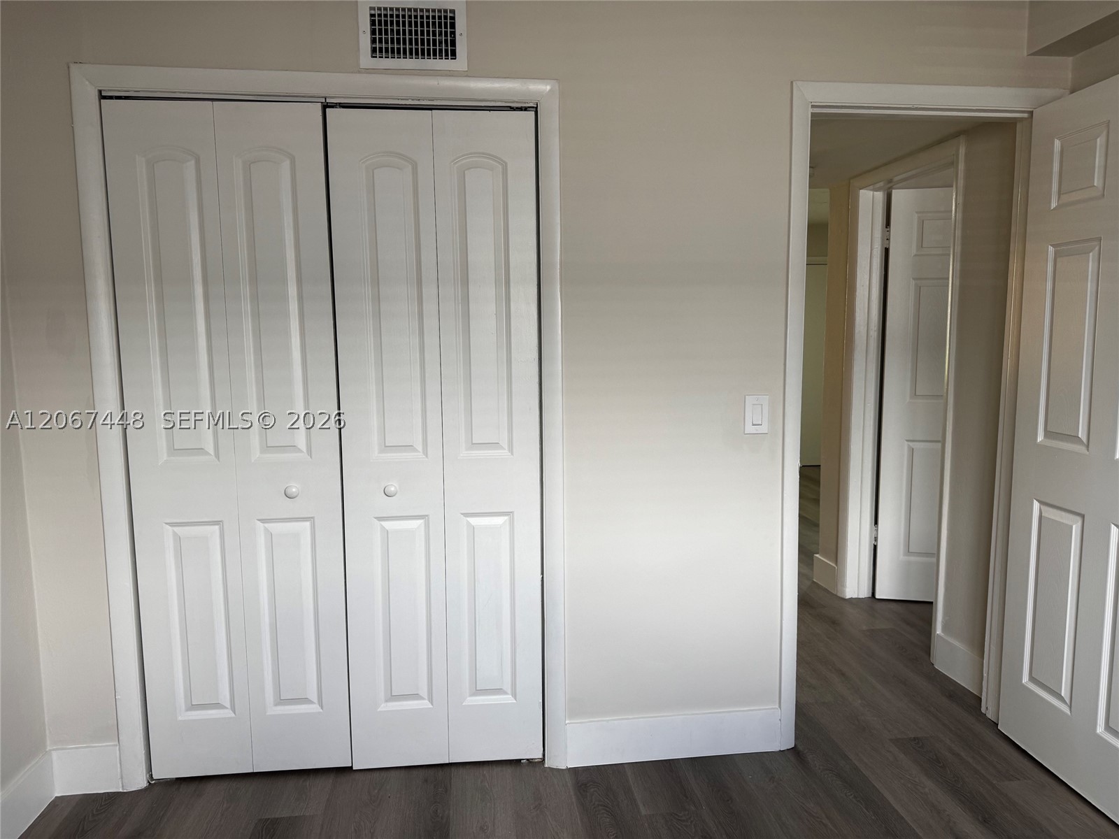 1345 W 28th St 5 Property Photo 15