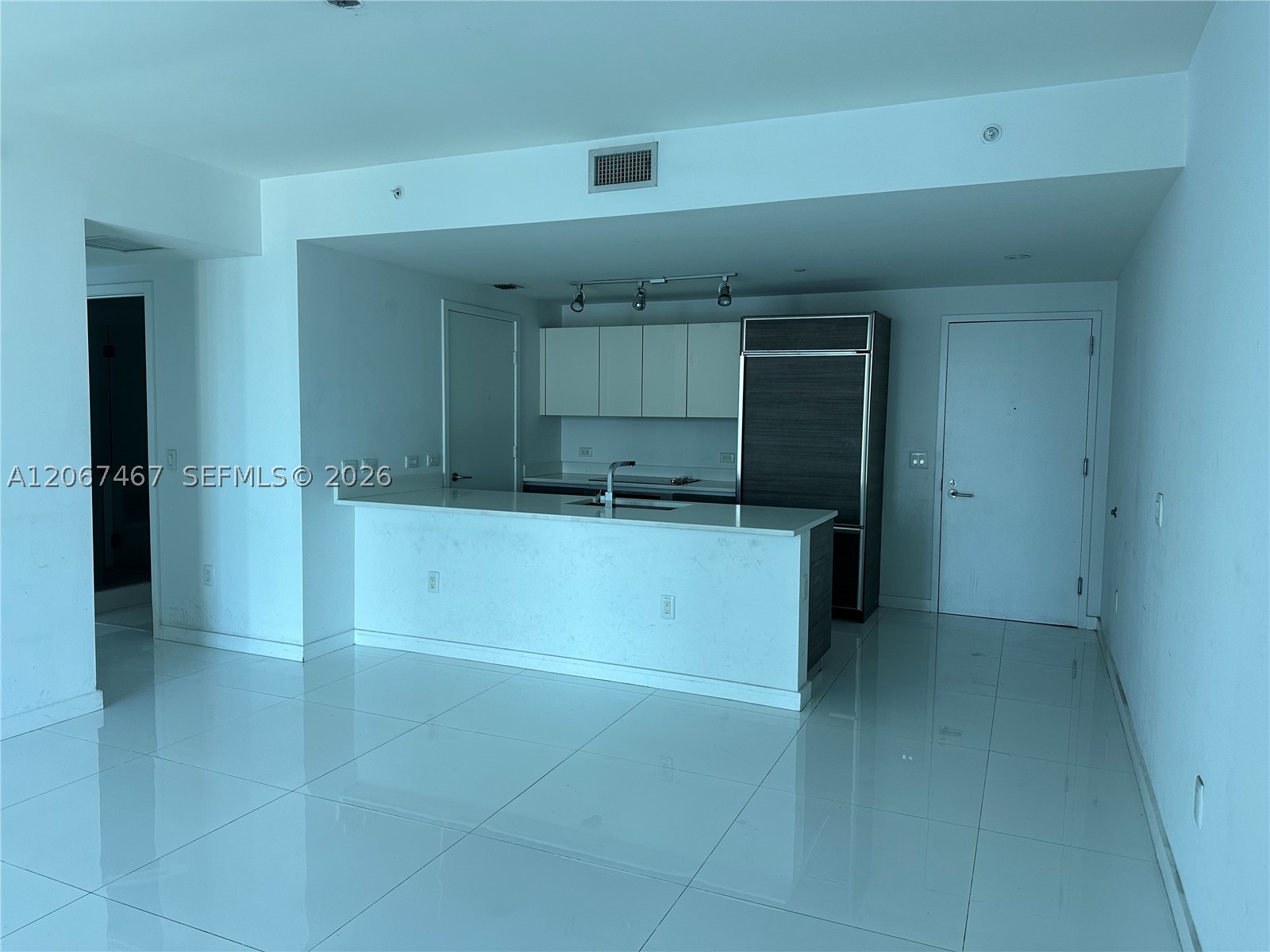 1100 S Miami Ave 2708 Property Photo 3