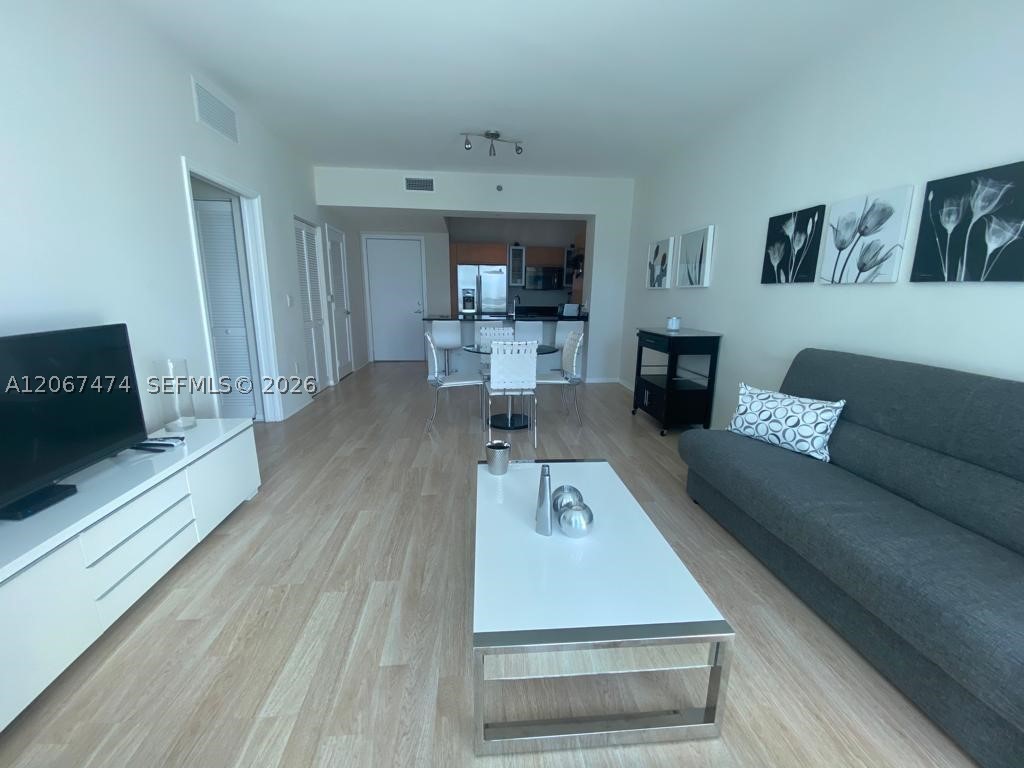 950 Brickell Bay Dr 1903 Property Photo 8
