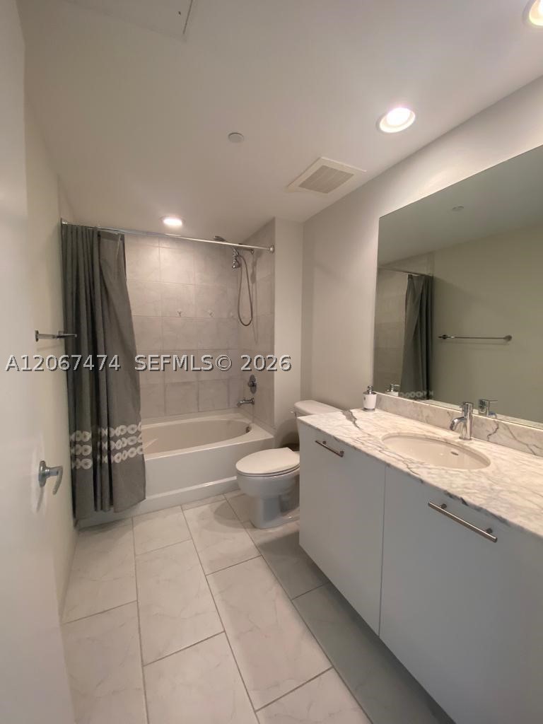 950 Brickell Bay Dr 1903 Property Photo 13
