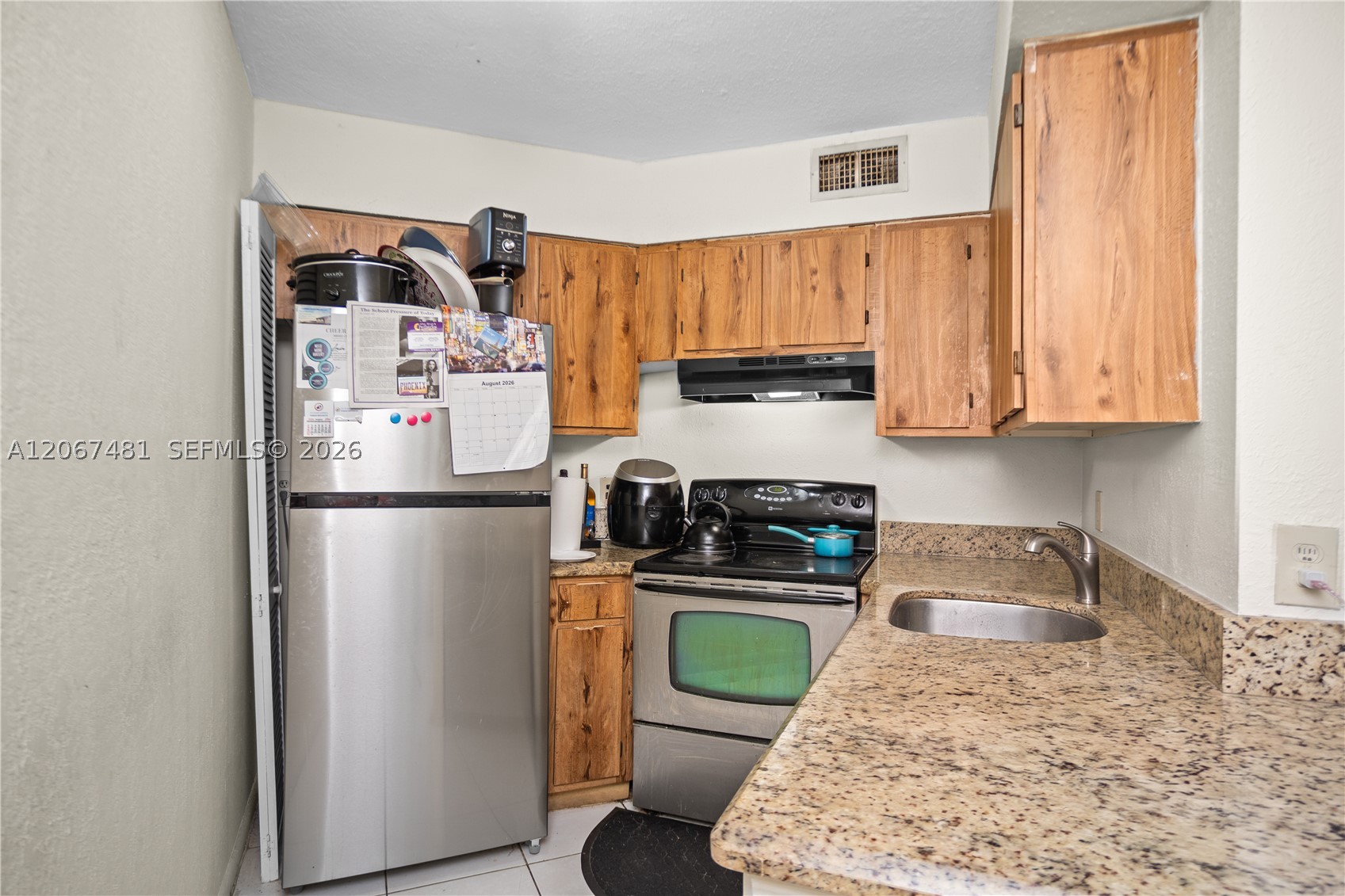 213 Lake Pointe Dr 203 Property Photo 2