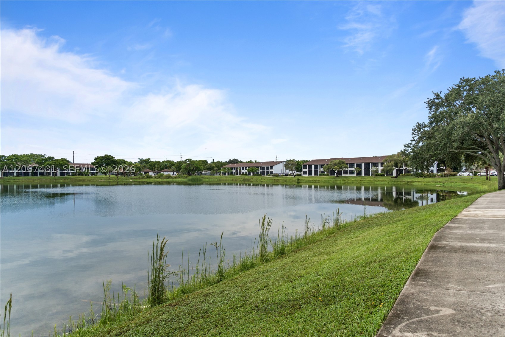 213 Lake Pointe Dr 203 Property Photo 13