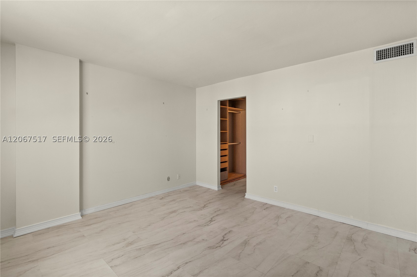 3703 Ne 166th St 904 Property Photo 23