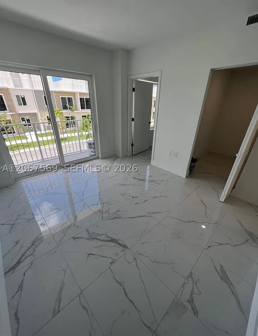 25859 Sw 144th Ct Property Photo 5