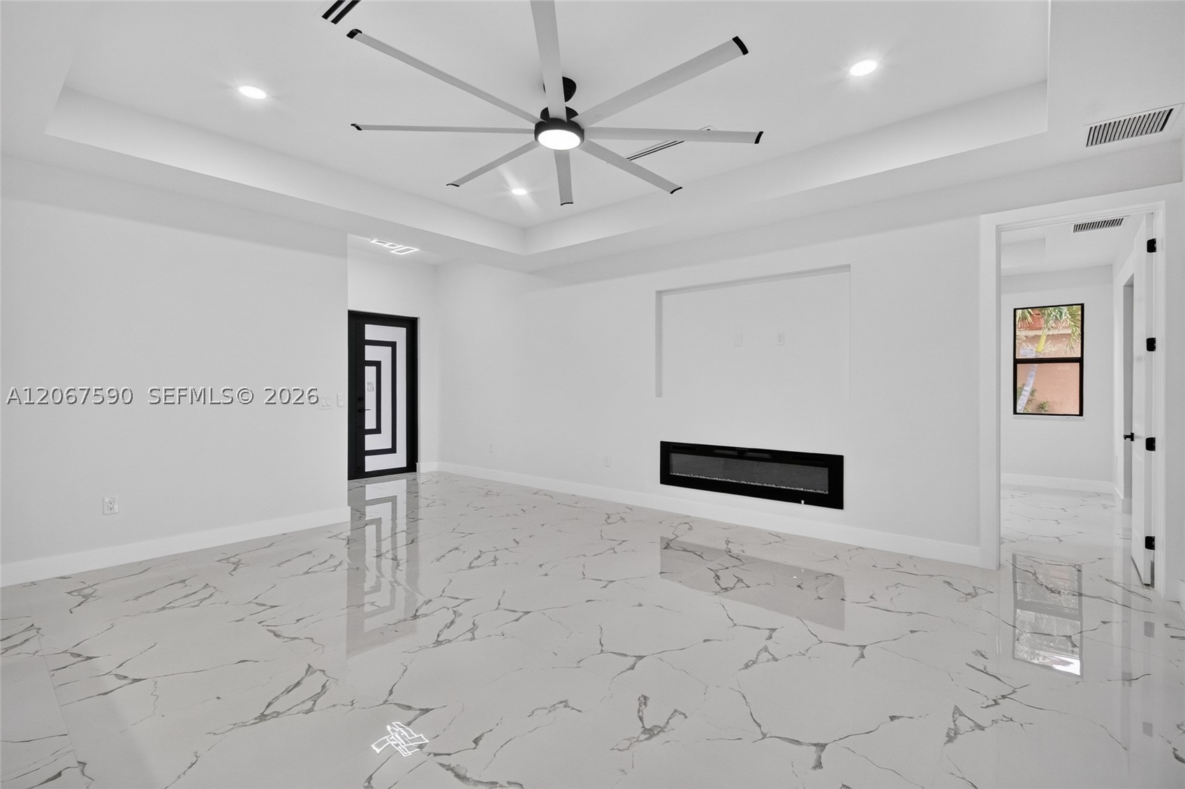 1937 Razorbill Ln Property Photo 7