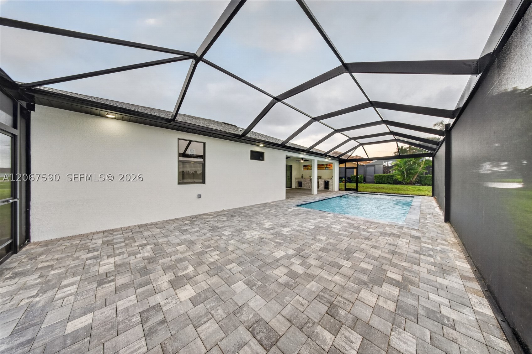 1937 Razorbill Ln Property Photo 19