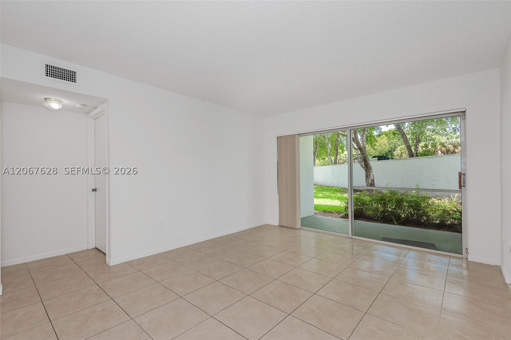 6272 Nw 186th St 106 Property Photo 6