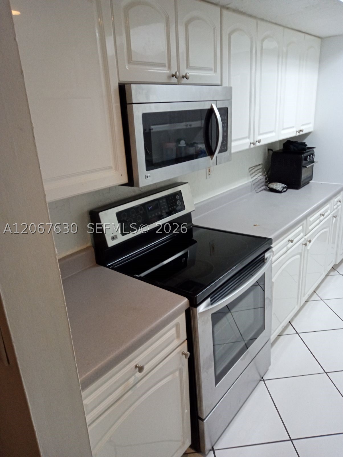 2700 Riverside Dr 108-b Property Photo 3