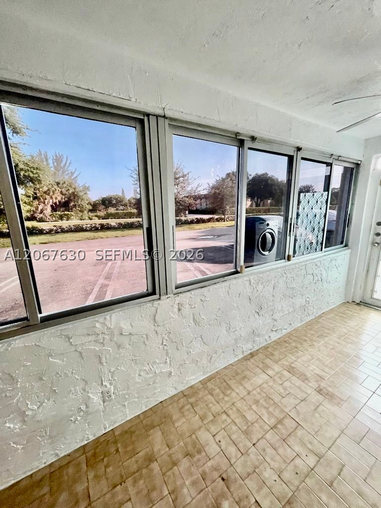 2700 Riverside Dr 108-b Property Photo 8