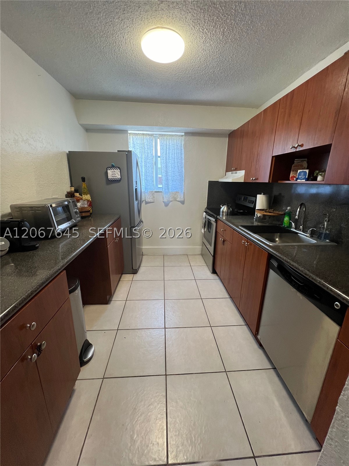 458 Sw 10th St 4 Property Photo 11