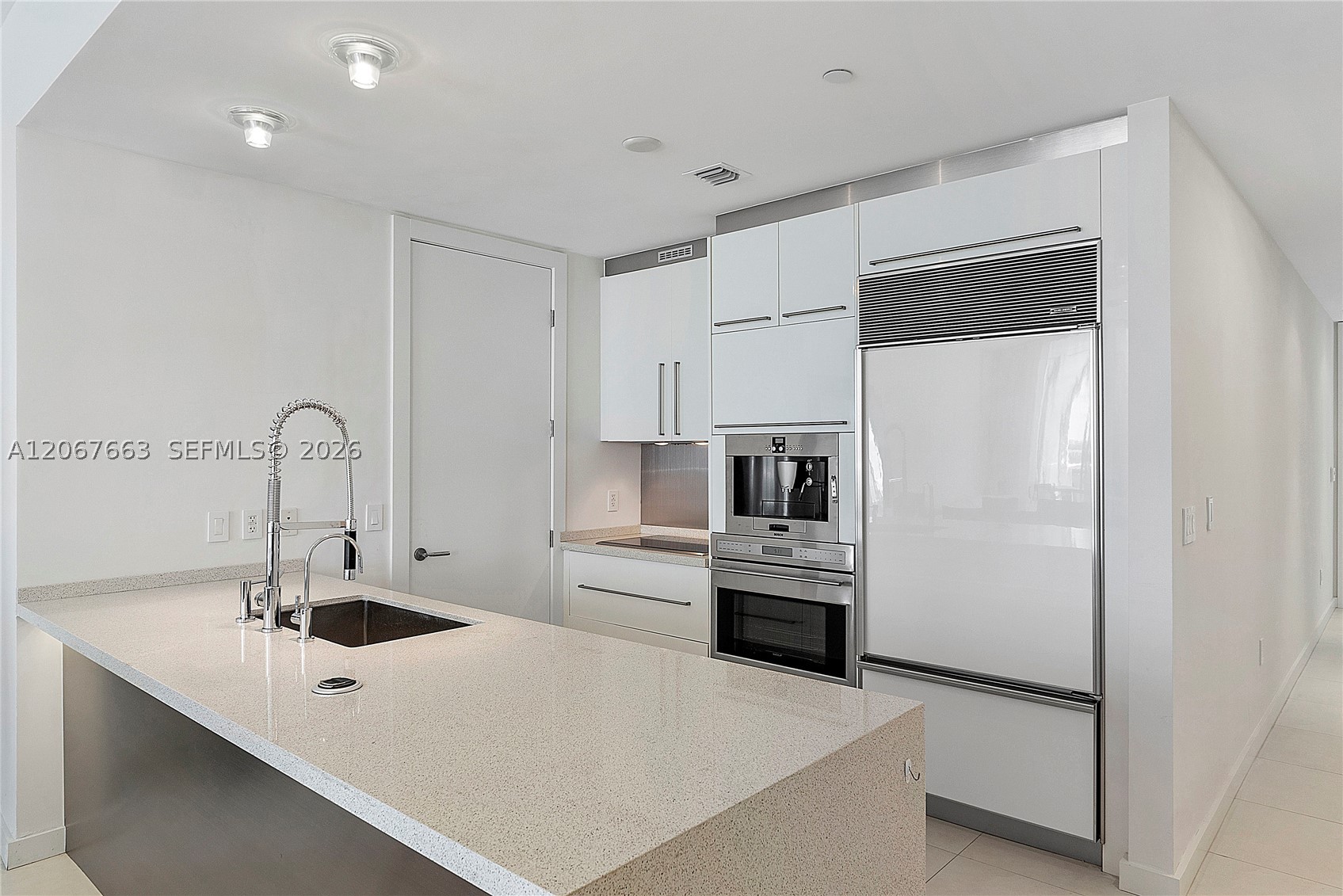 15811 Collins Ave 902 Property Photo 11