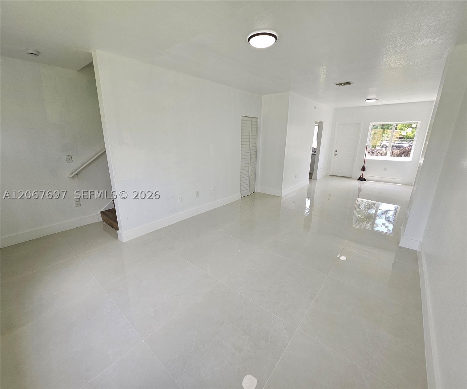 A12067697 Property Photo 3