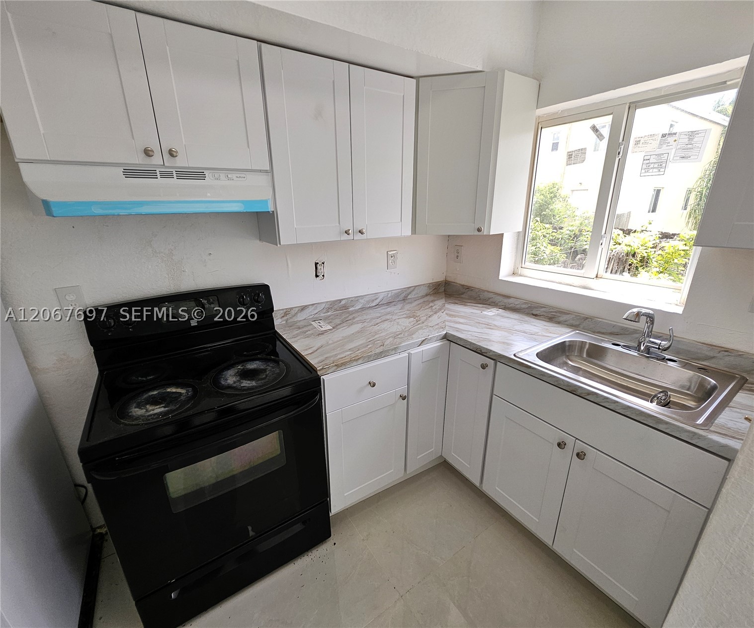 A12067697 Property Photo 4