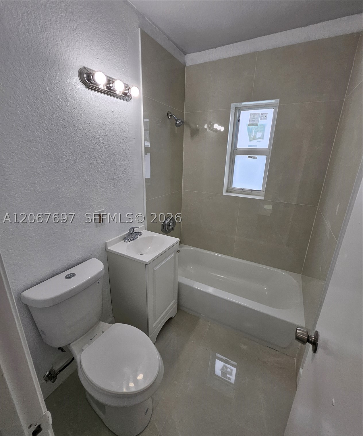 A12067697 Property Photo 10