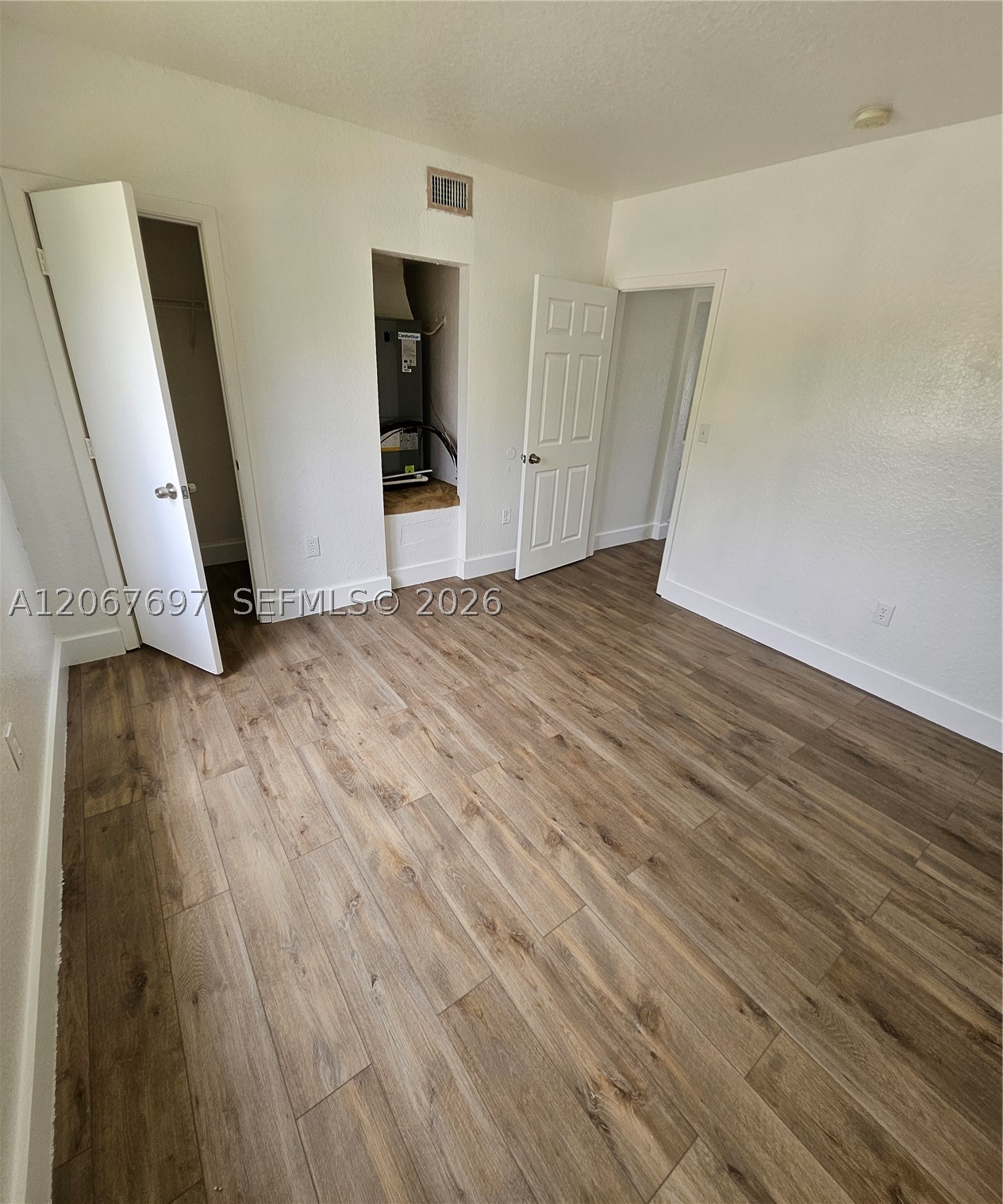 A12067697 Property Photo 16