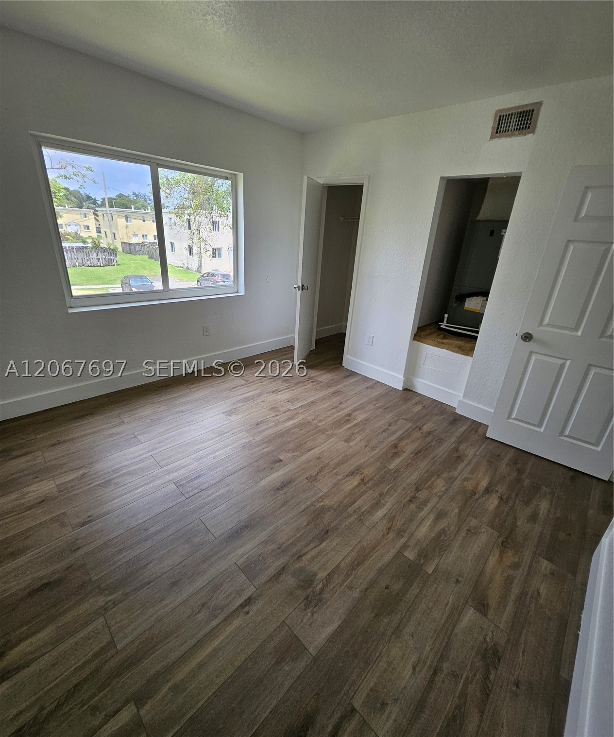 A12067697 Property Photo 17