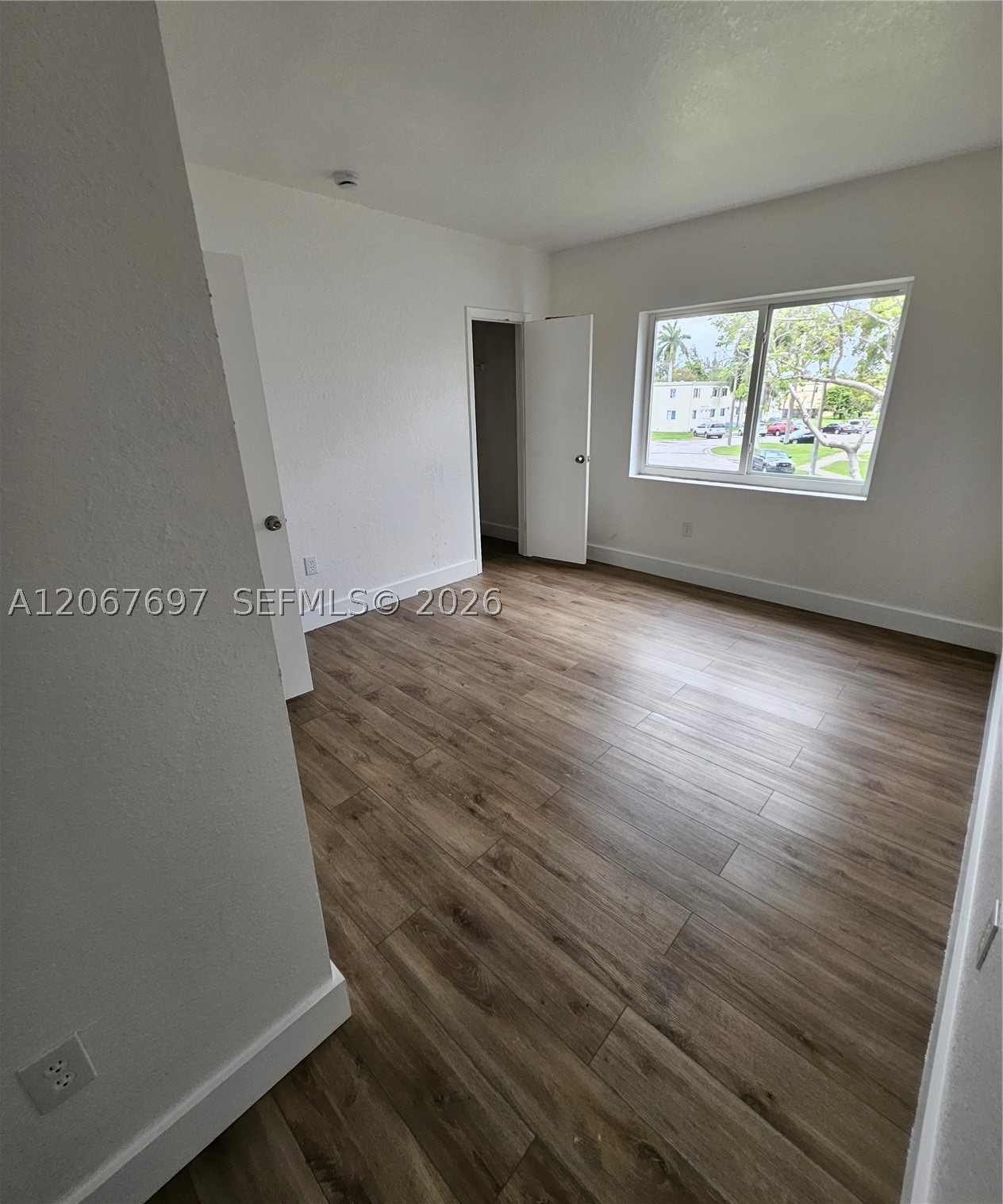 A12067697 Property Photo 22