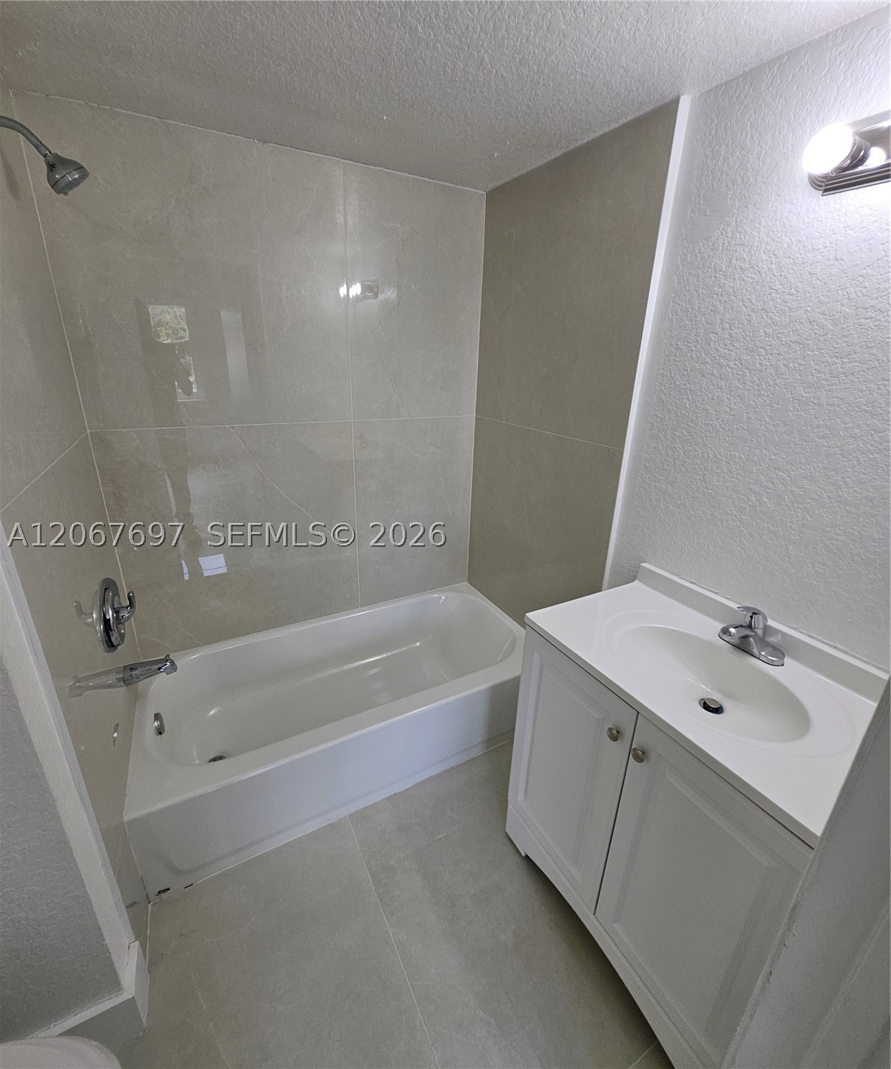 A12067697 Property Photo 24