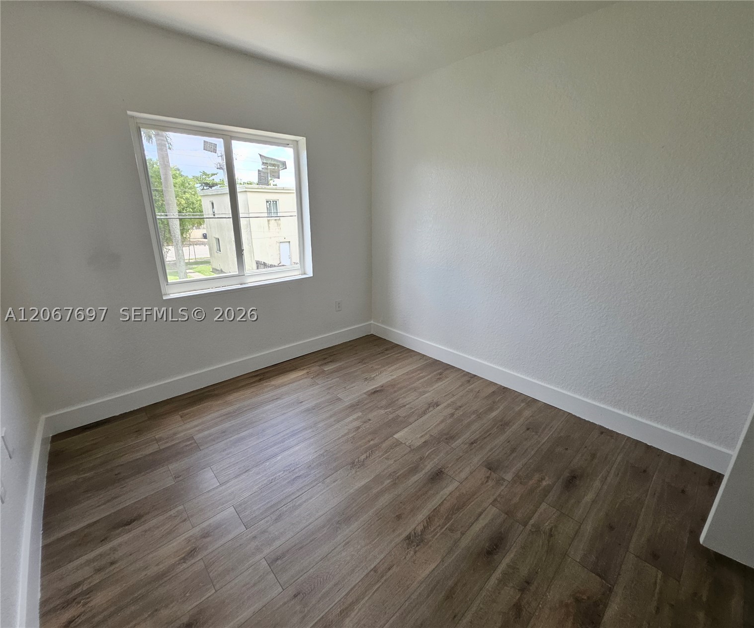 A12067697 Property Photo 27