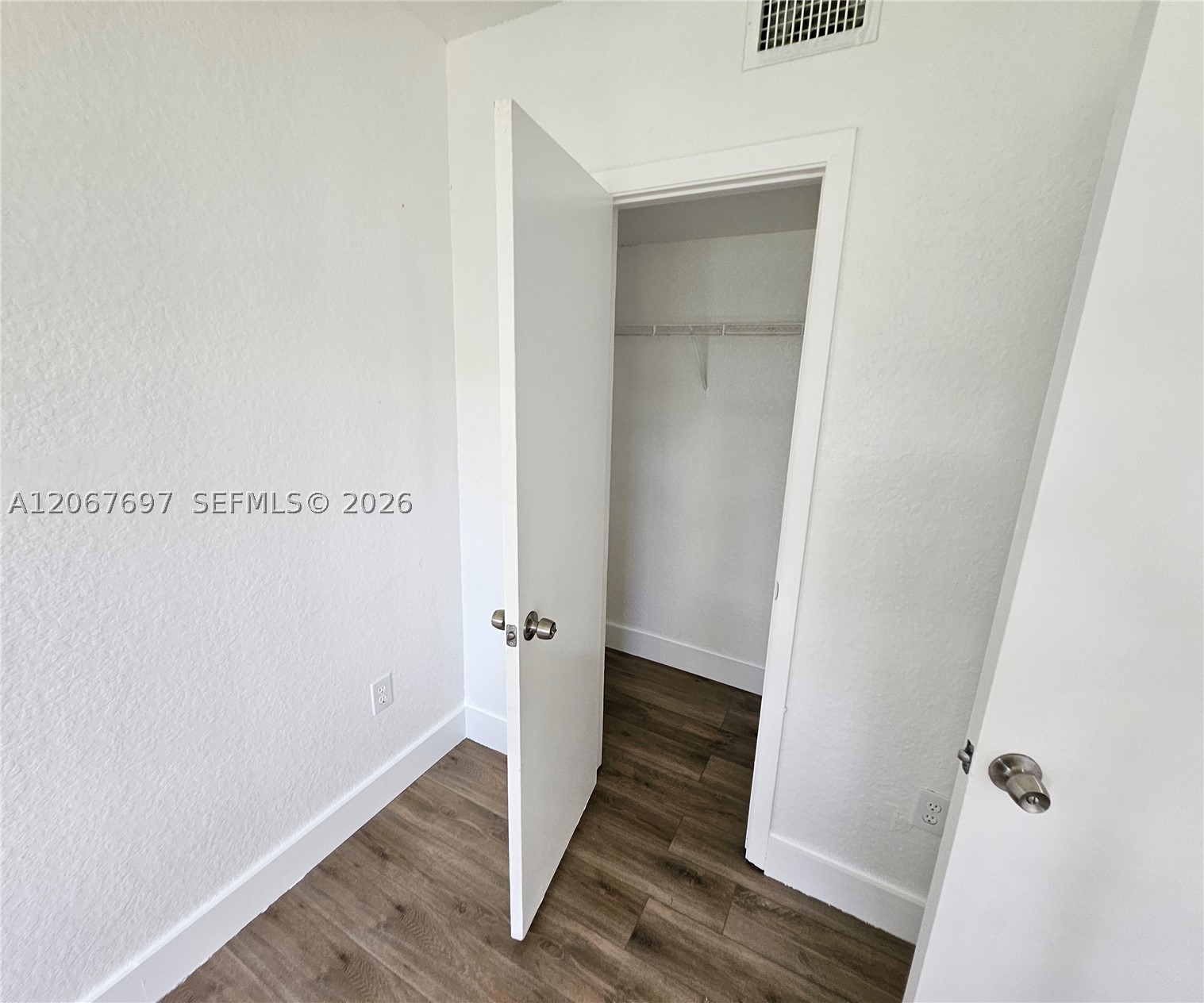 A12067697 Property Photo 29