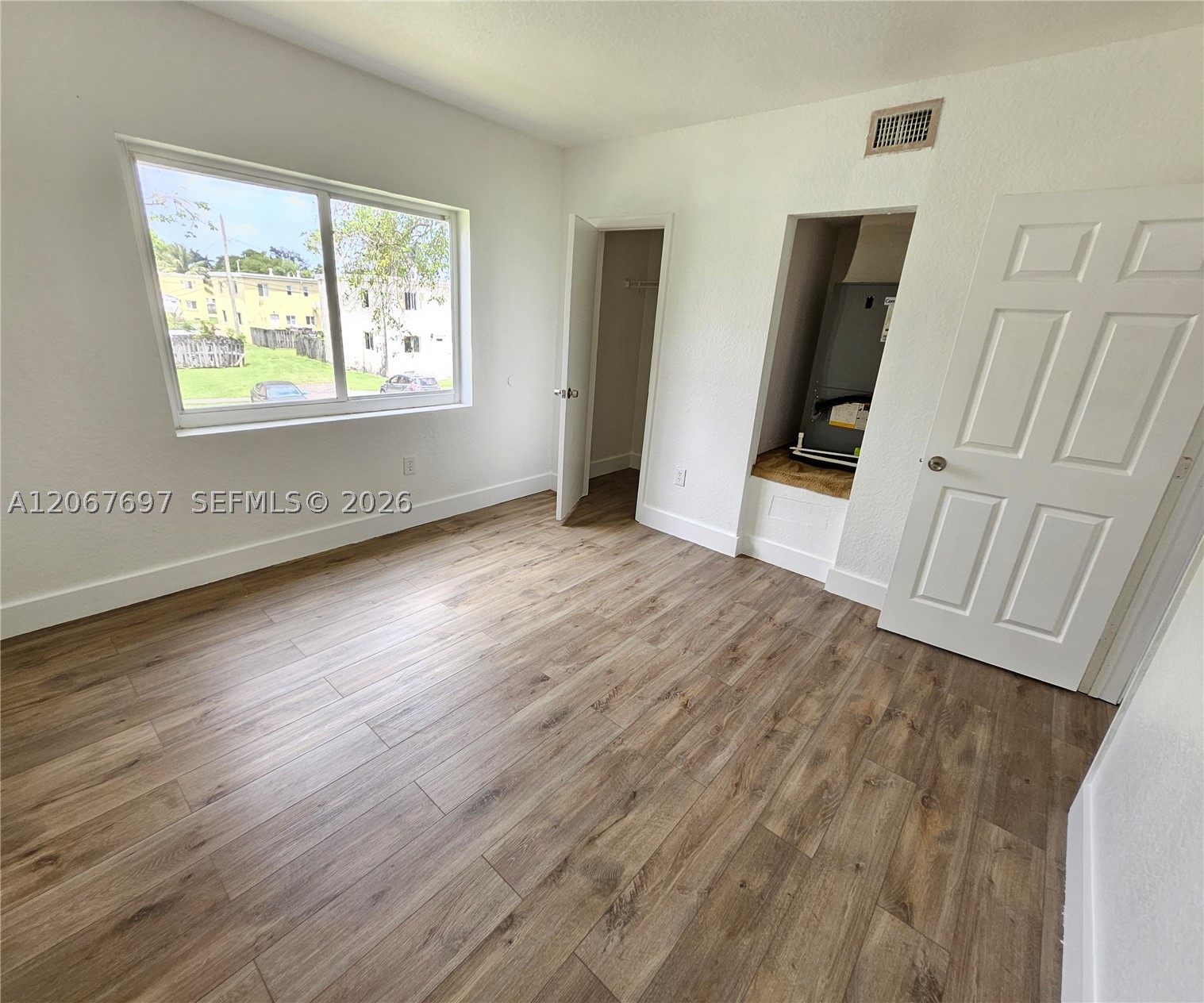 A12067697 Property Photo 35