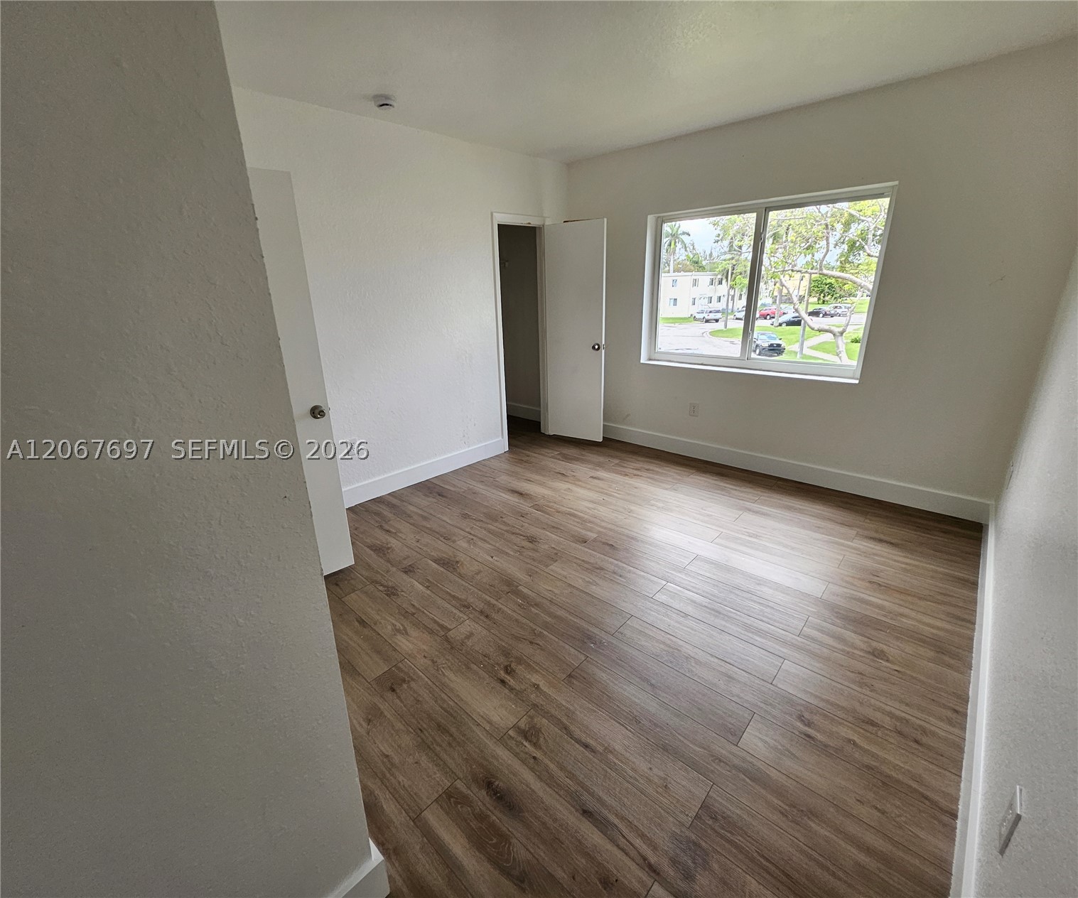 A12067697 Property Photo 39