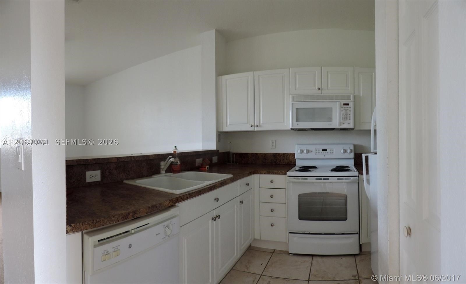 1395 Ne 33rd Ave 206-26 Property Photo 5