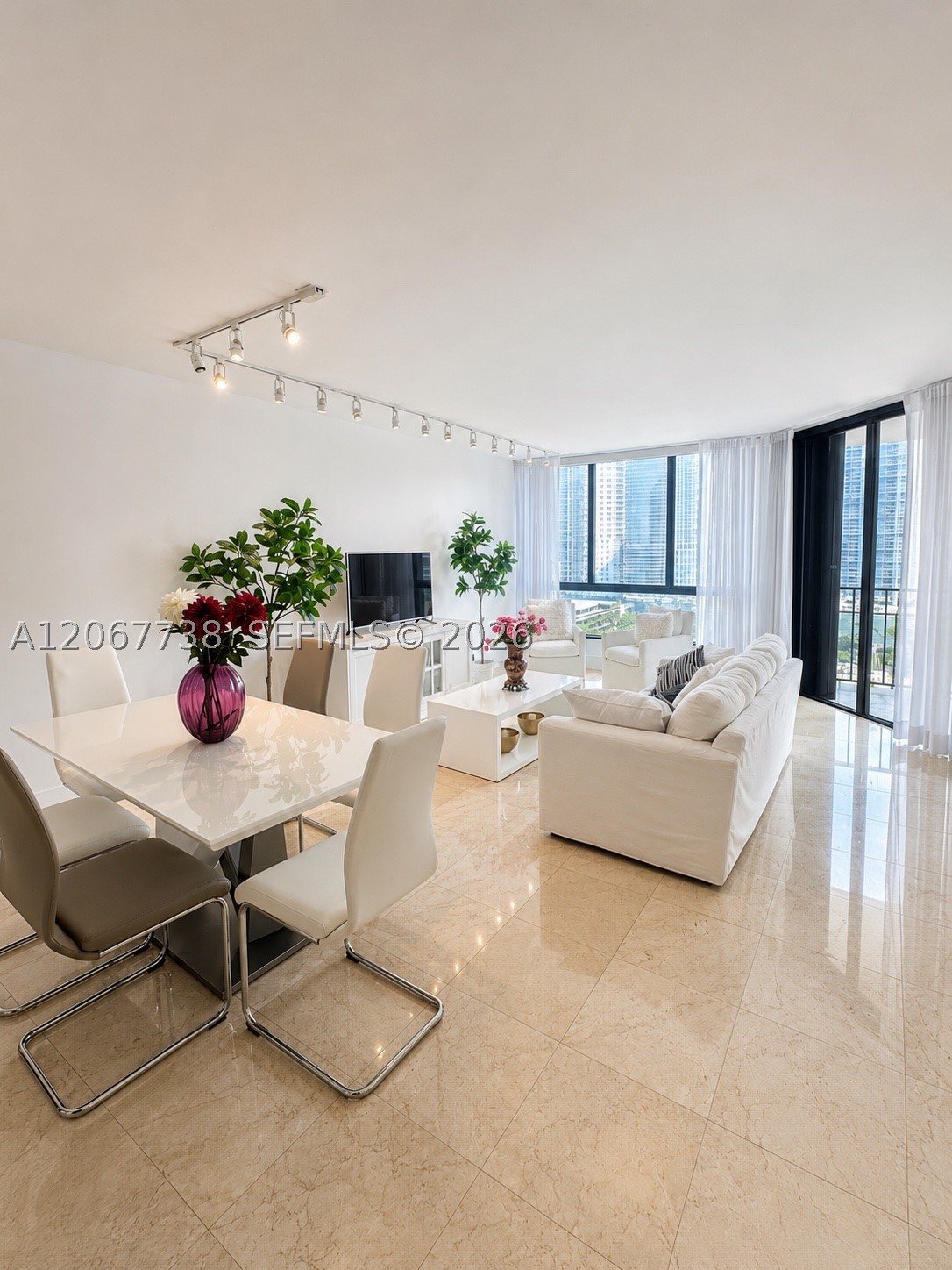 520 Brickell Key Dr A1710 Property Photo 3