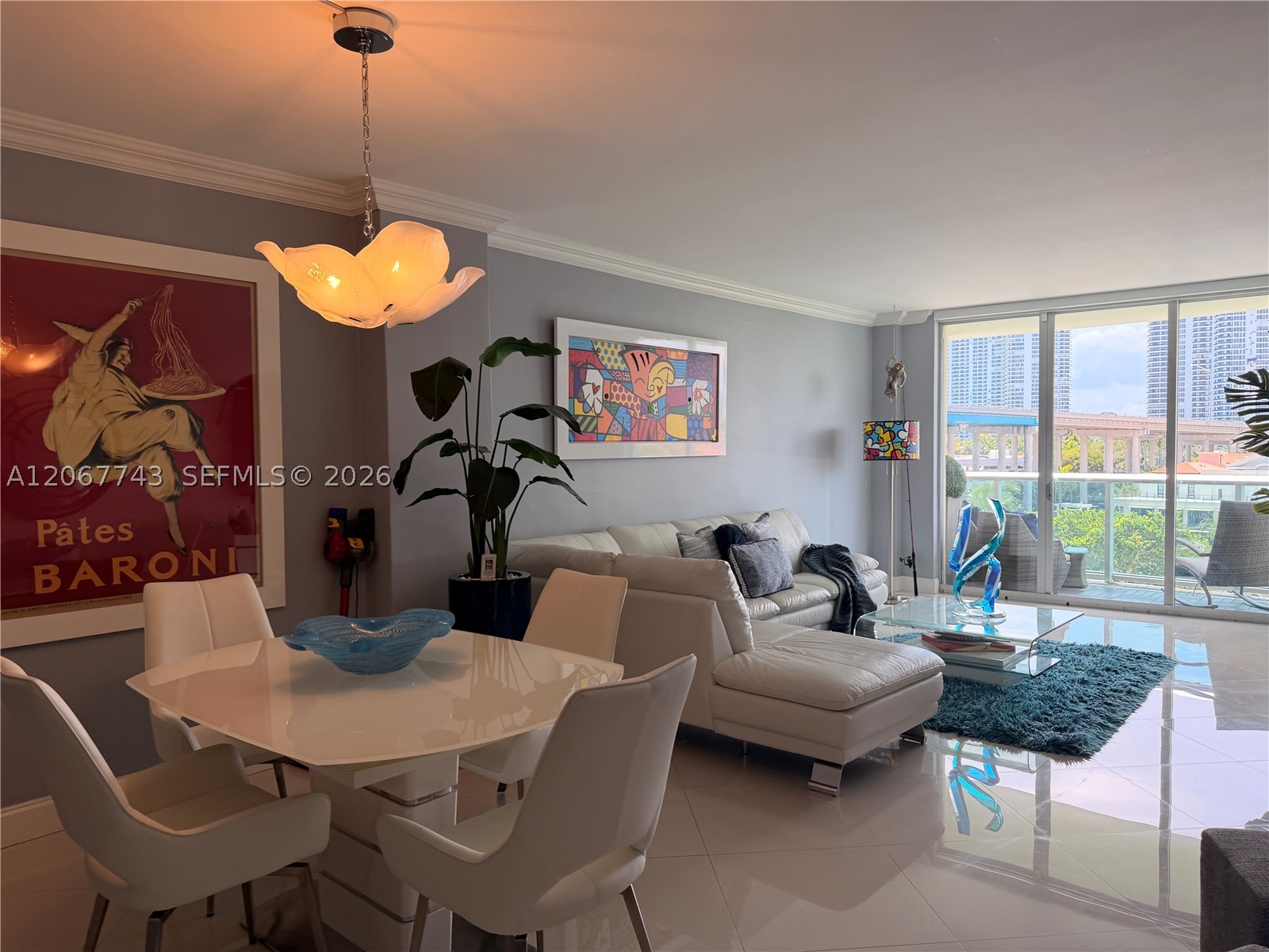 19390 Collins Ave 509 Property Photo 8