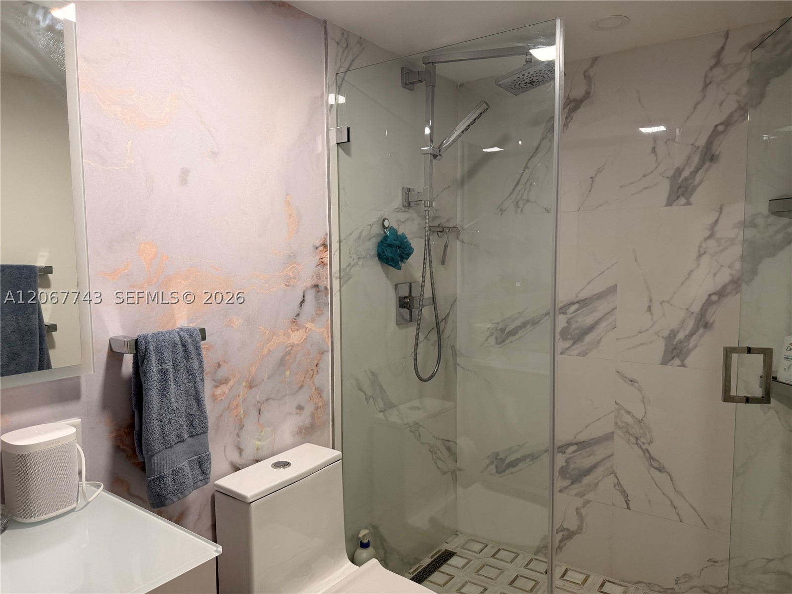 19390 Collins Ave 509 Property Photo 15
