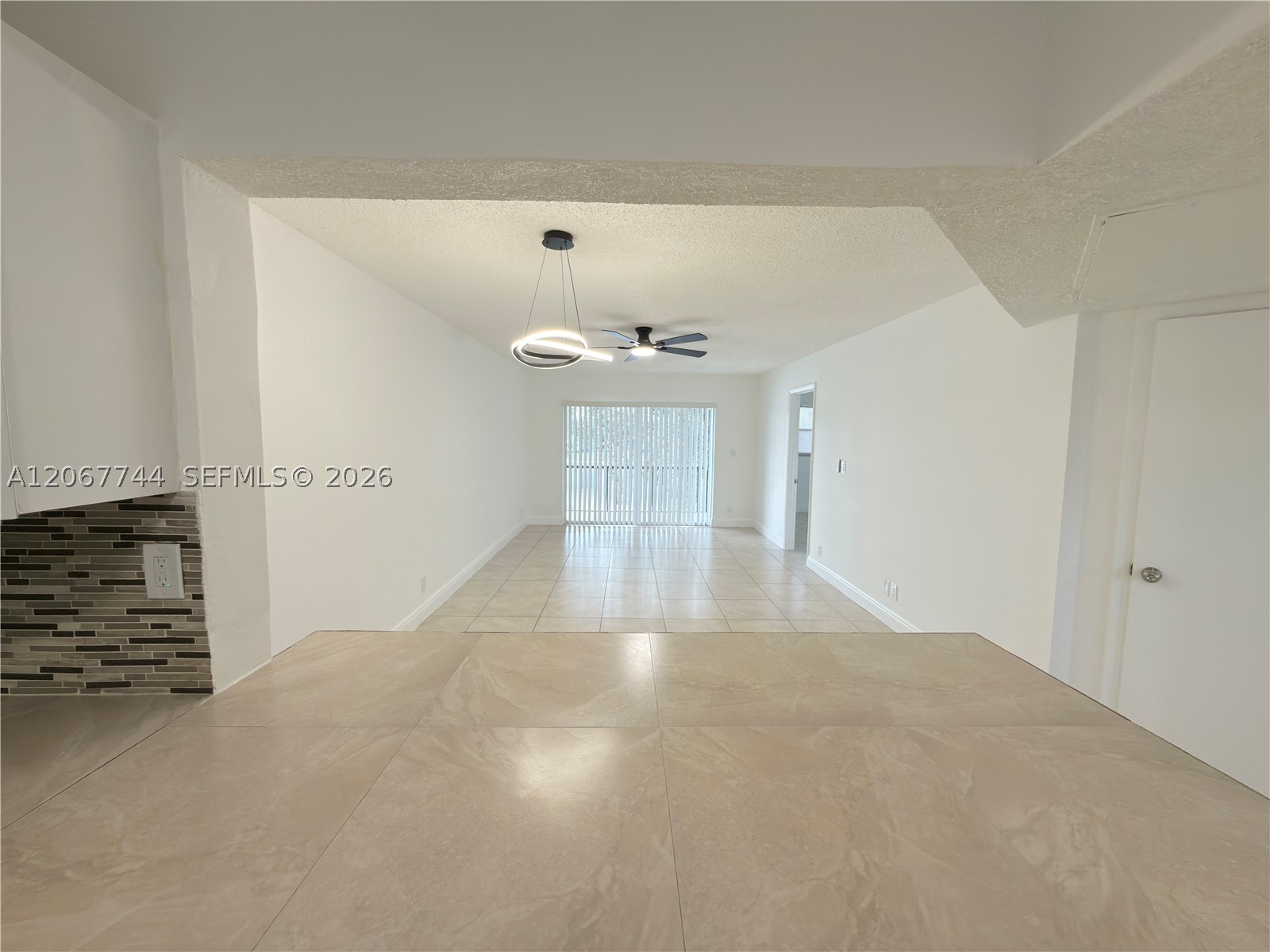 7801 S Colony Cir S 202 Property Photo 6