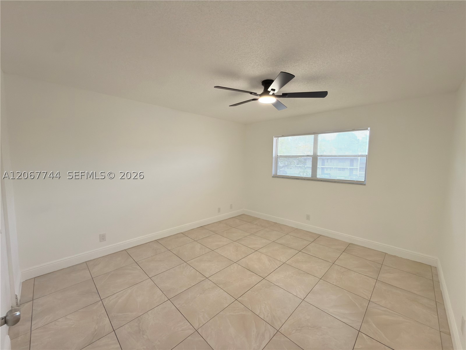 7801 S Colony Cir S 202 Property Photo 9