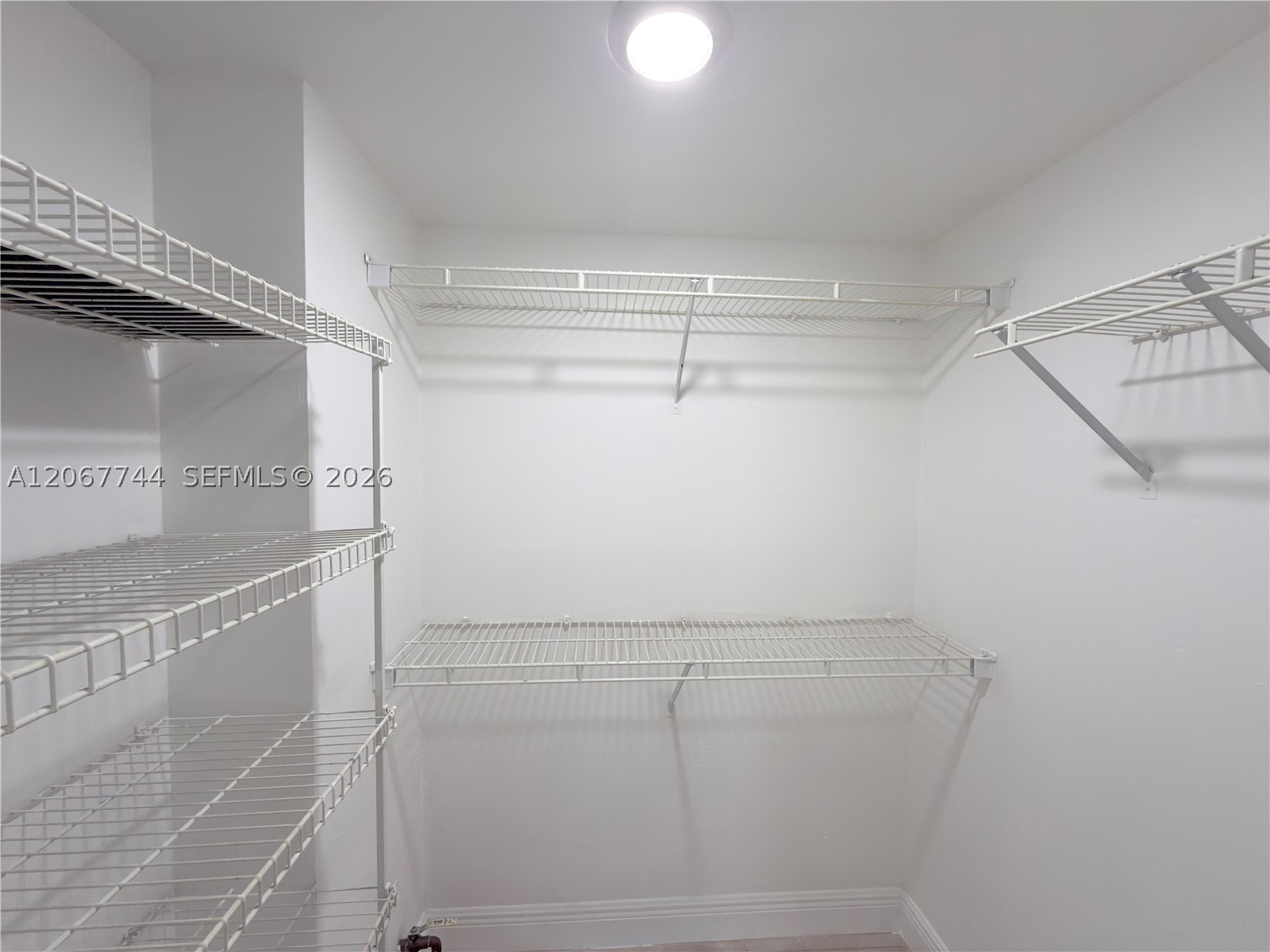 7801 S Colony Cir S 202 Property Photo 11