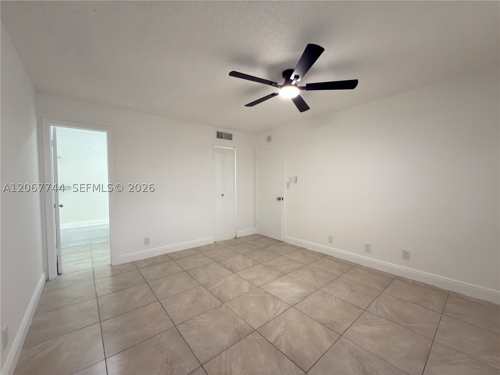 7801 S Colony Cir S 202 Property Photo 14