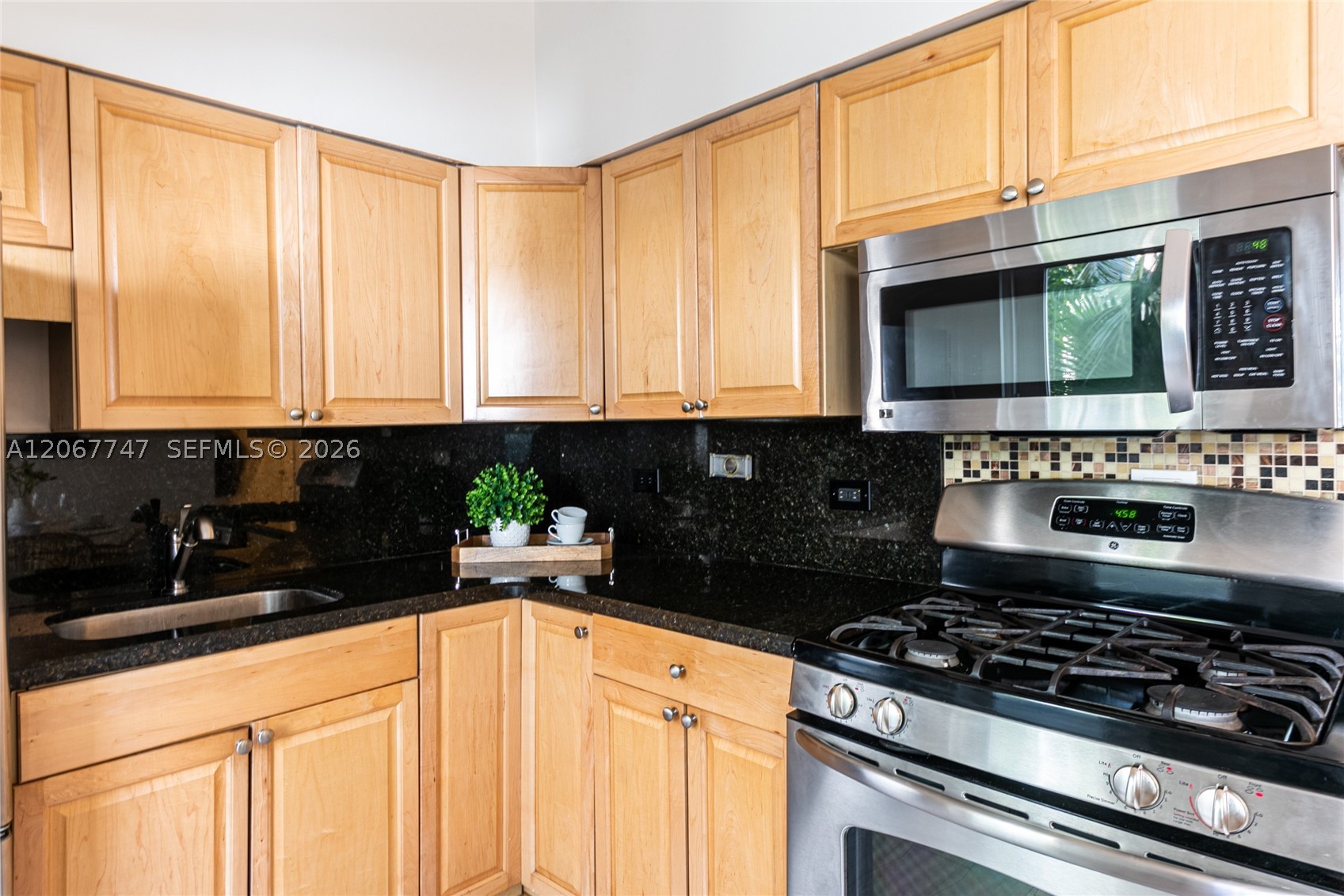 1431 Lincoln Ter 2 Property Photo 11