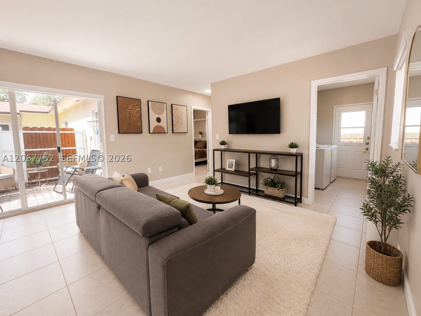 31 Sw 8th St 1 Property Photo 2