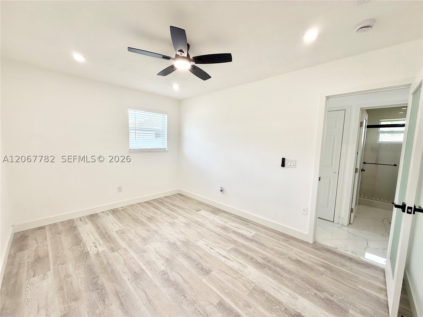 8600 Taft St Property Photo 10