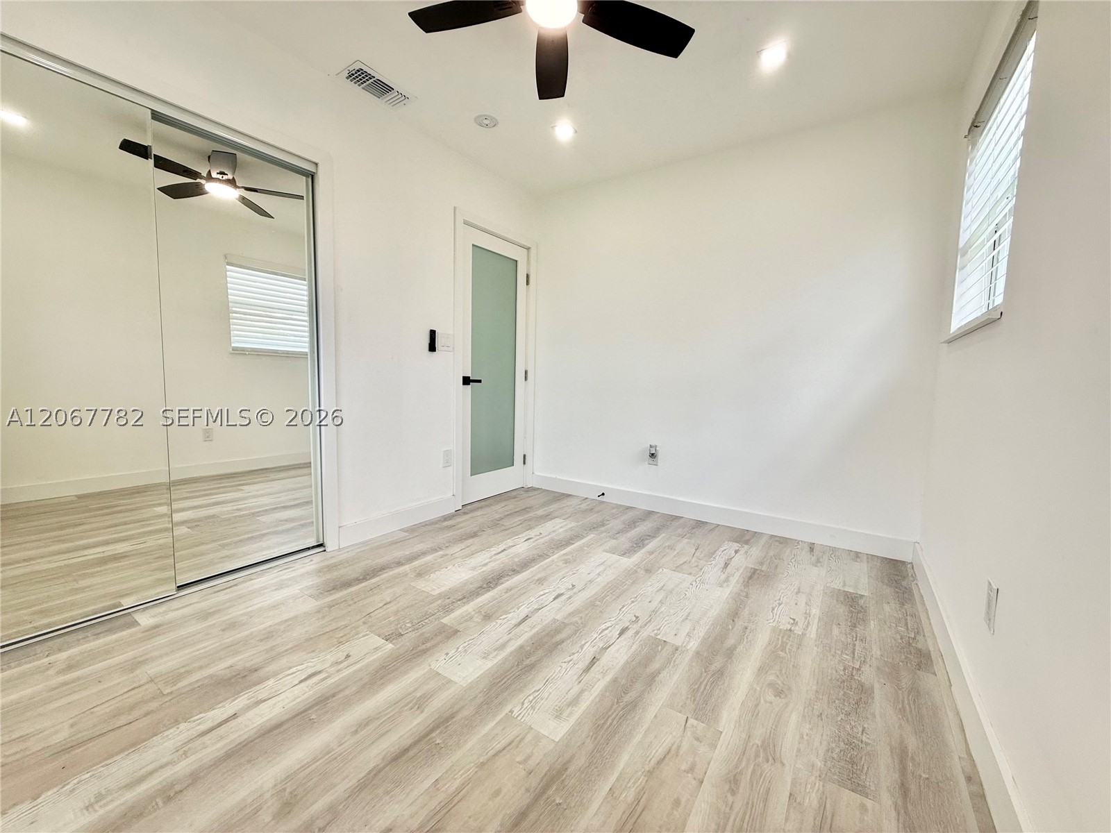 8600 Taft St Property Photo 20