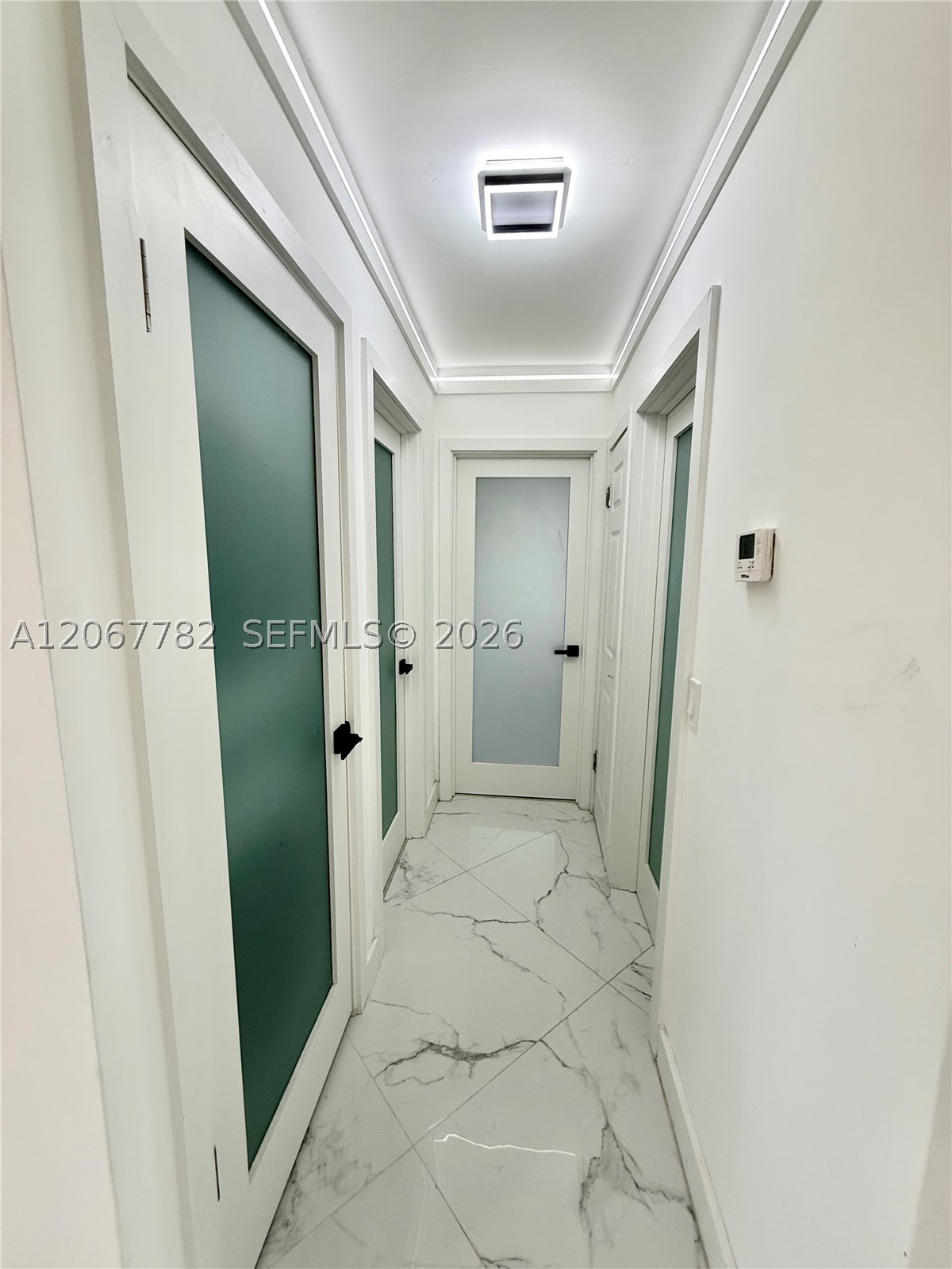 8600 Taft St Property Photo 22
