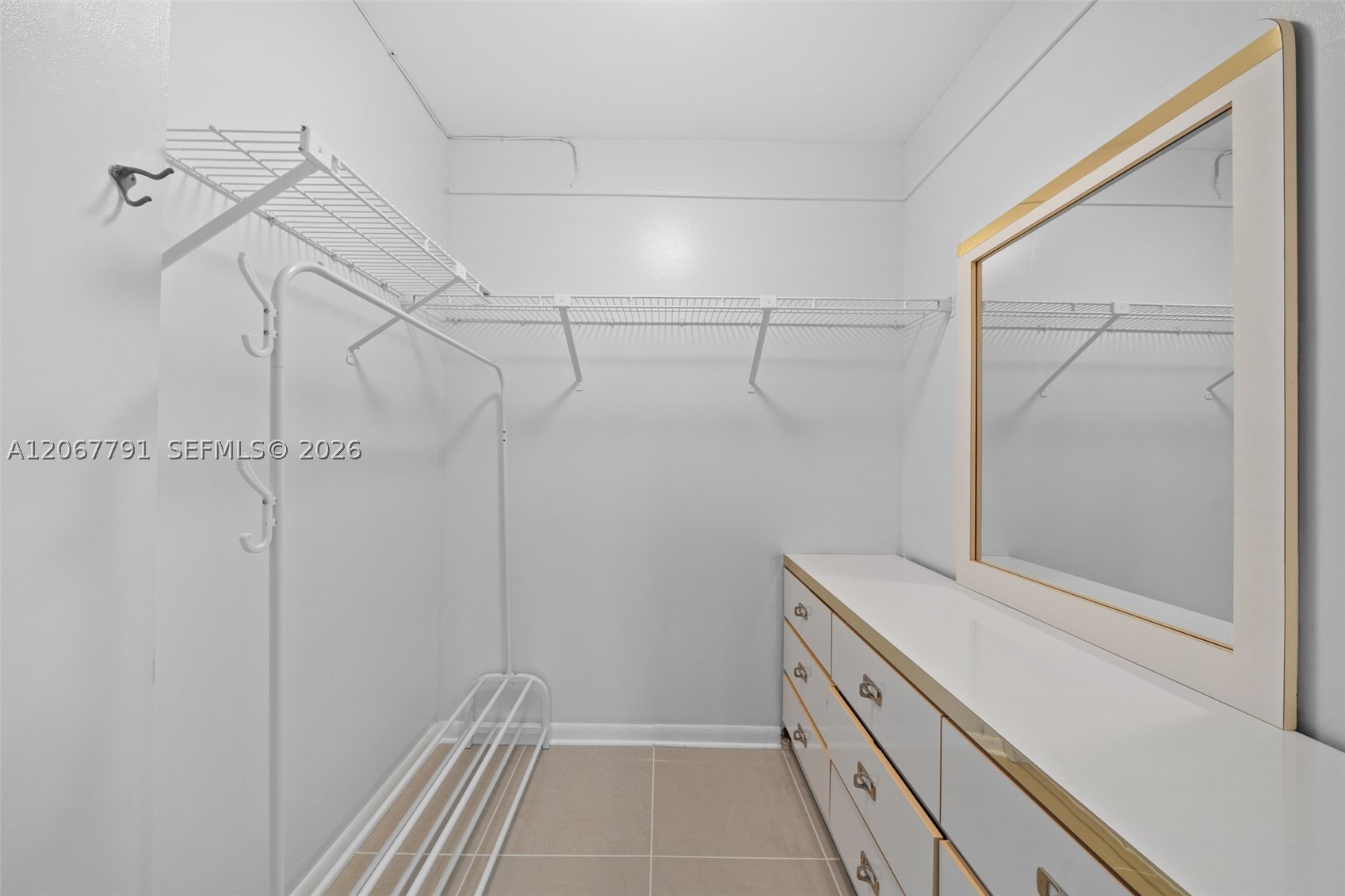17021 N Bay Rd 425 Property Photo 13