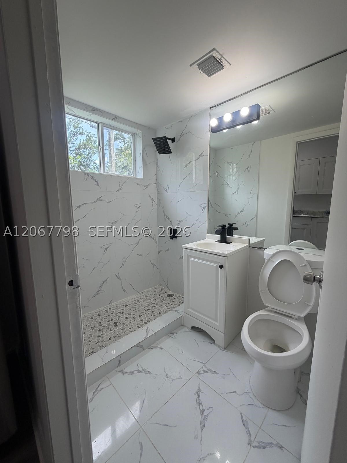 670 Ne 88th Ter 5 Property Photo 8