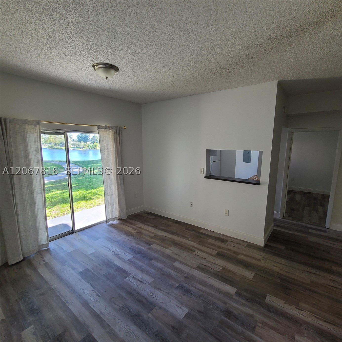 2091 Nw 96th Ter 13m Property Photo 6