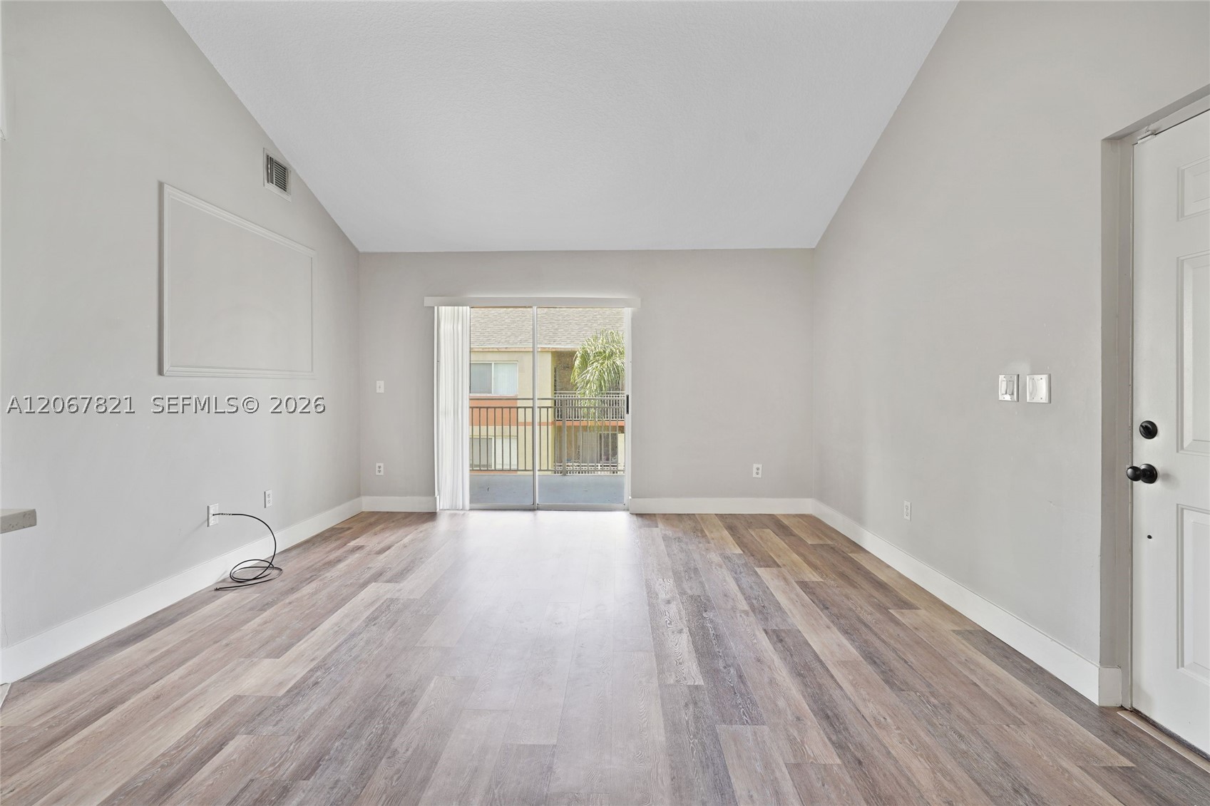 18840 Nw 57th Ave 306 Property Photo 4