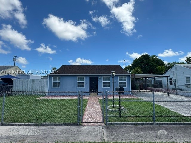 740 Se 4th Pl Property Photo 2