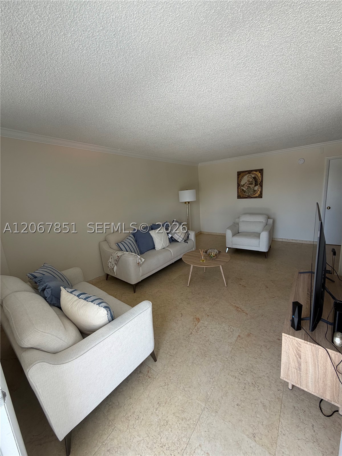 910 Michigan Ave 405 Property Photo 8