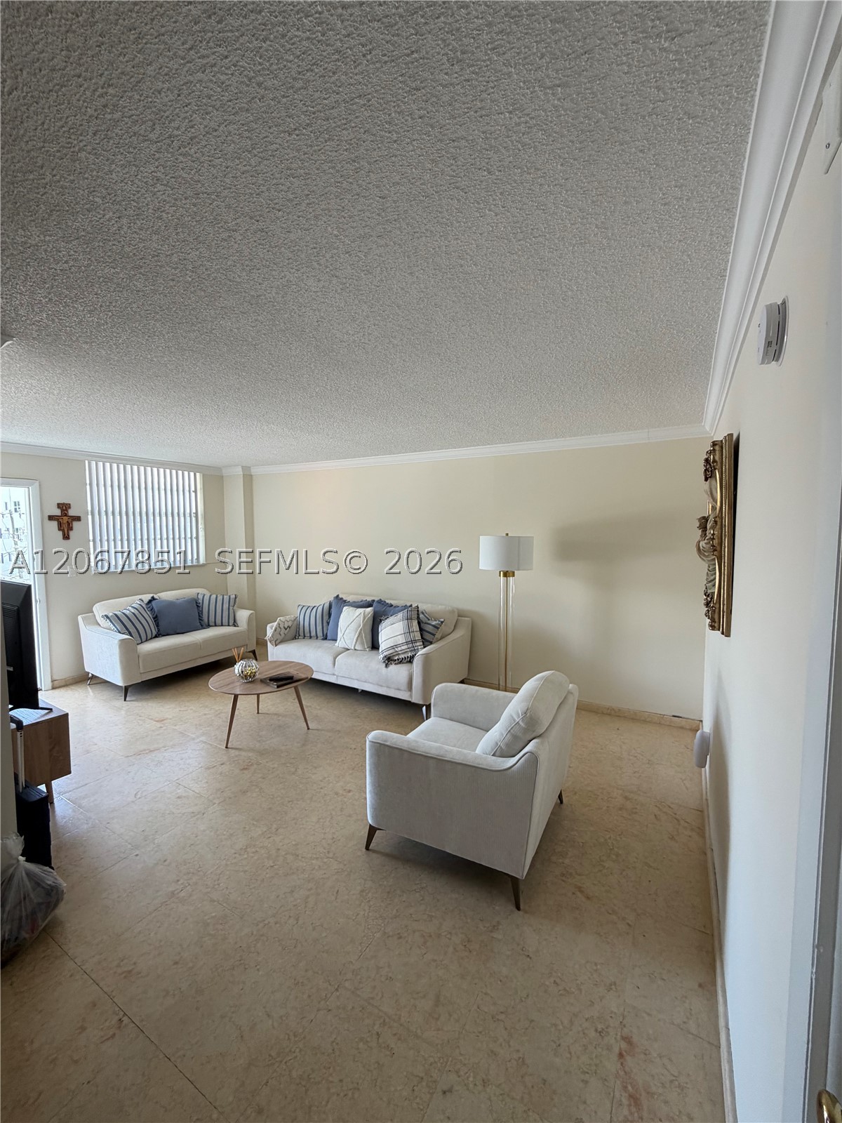 910 Michigan Ave 405 Property Photo 10
