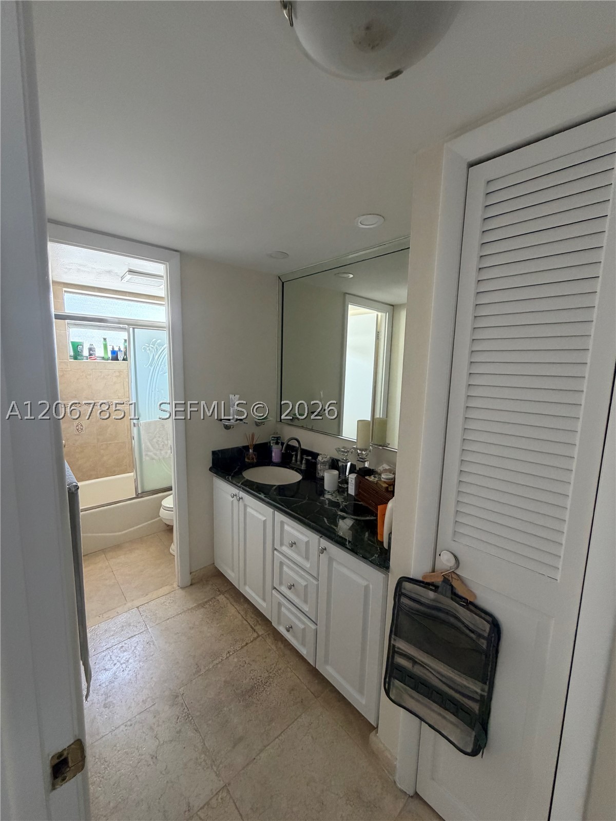 910 Michigan Ave 405 Property Photo 16