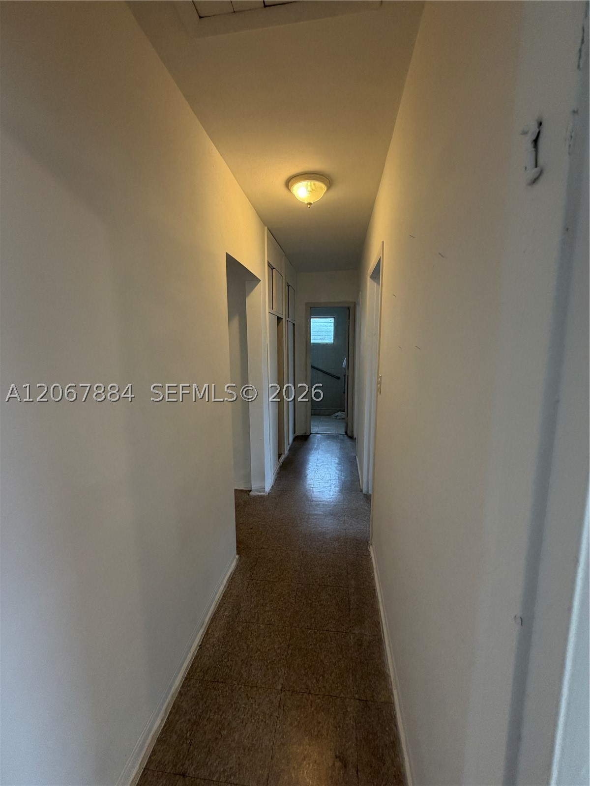 733 W 35th St Property Photo 14