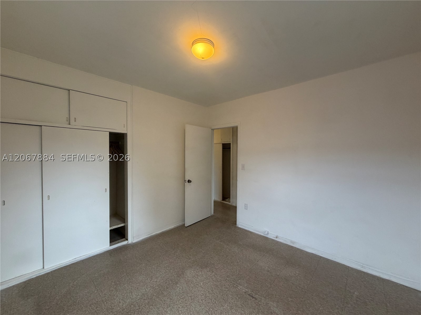 733 W 35th St Property Photo 18