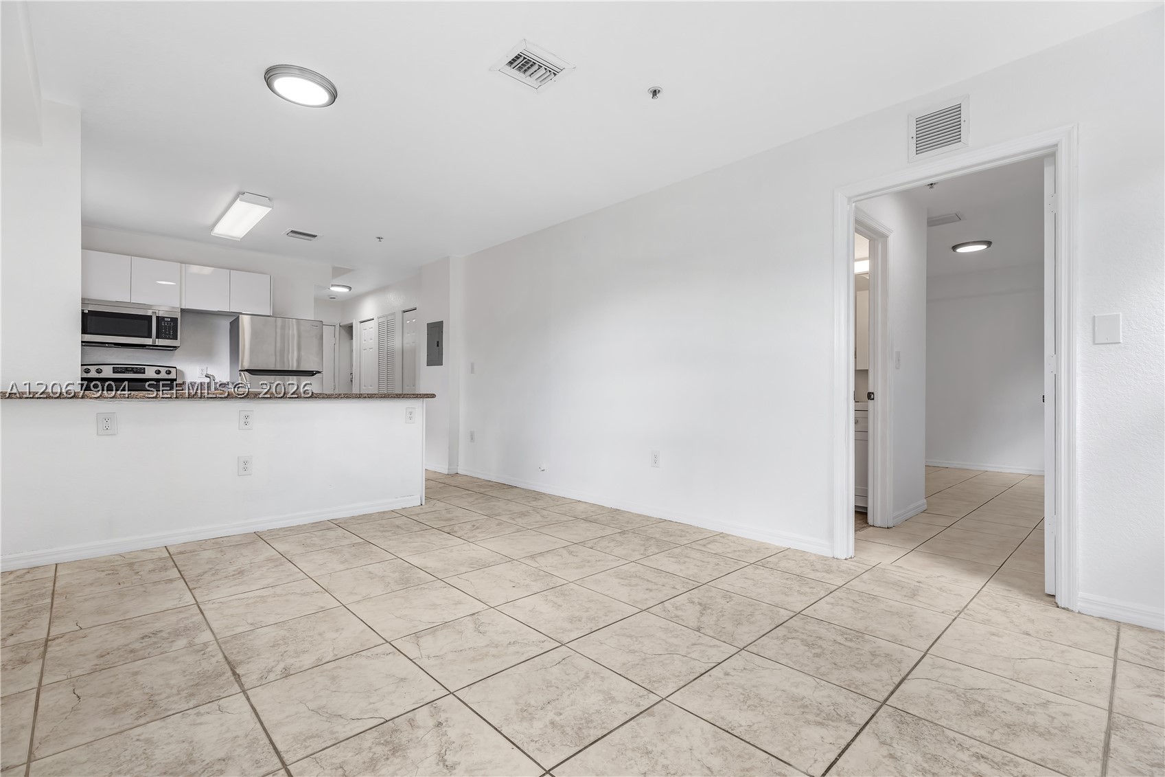 520 Sw 5th St 302 Property Photo 8